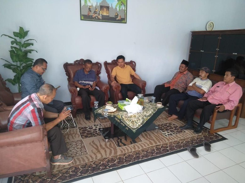 Emak-emak yang Teriak Pemprov Jatim Bobrok Hingga Viral Ternyata Depresi Emak-emak yang Teriak Pemprov Jatim Bobrok Hingga Viral Ternyata Depresi
