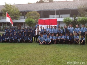 Sekolah Pasrah Terkait Sanksi Terkait Bendera Identik HTI