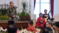 Menurut Jokowi, JK adalah sosok yang memiliki pengalaman di segala bidang, dari politik hingga di dunia usaha. Ia juga mengaku kerap bertukar pikiran dengan JK melalui telepon atau saat rapat bersama dengan JK.