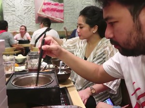 Makan Shabu-shabu, Intip Keseruan Hari Jisun hingga Raffi Ahmad