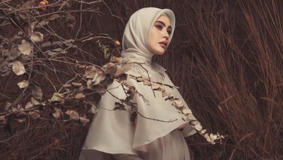 Ide Foto Hamil untuk Hijabers ala Kartika Putri yang Baru Melahirkan