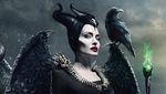 Momen Angelina Jolie Cicip Jangkrik hingga Kalajengking
