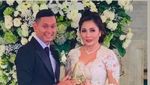 Kemesraan Emma Waroka dan Suami Berondongnya, Ini Foto-fotonya!