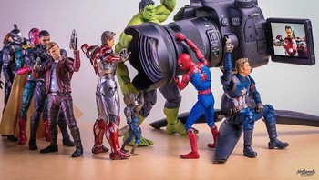 Begini kalau mereka mau selfie. (Foto: hot.kenobi)