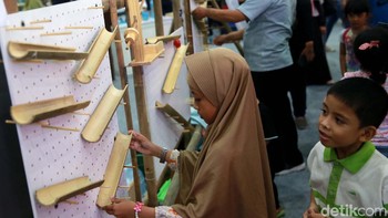Pameran yang berlangsung sejak Kamis (17/10) tersebut menampilkan para kreator inovasi di bidang sains dan teknologi.
