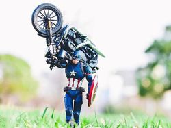 Kocak, Begini Kehidupan Sehari-hari Para Superhero