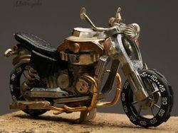 Sulap Sampah Arloji Jadi Miniatur Keren