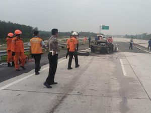 Kecelakaan Maut di Tol Lampung Diduga Akibat Pengemudi Sedan Ngantuk