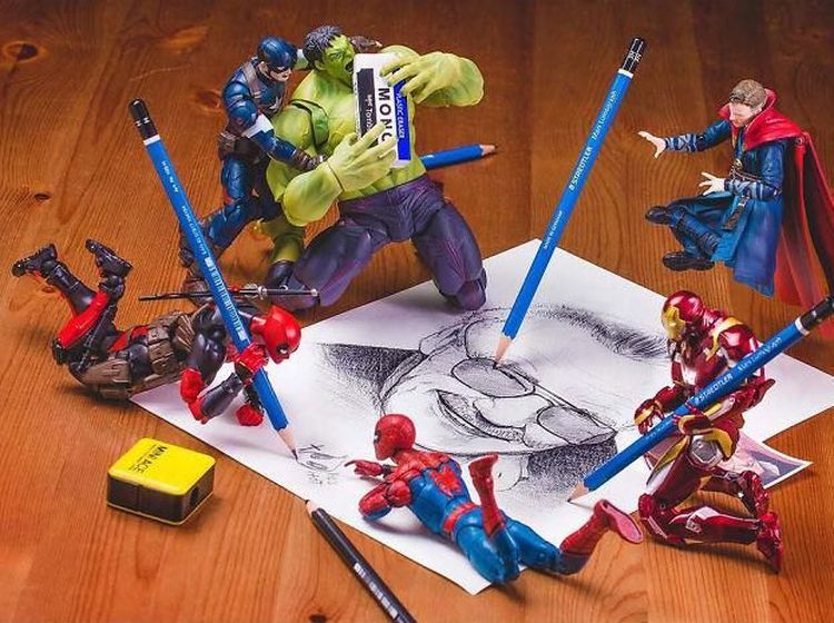 Kocak, Begini Kehidupan Sehari-hari Para Superhero