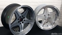 Tak hanya untuk pasar city car, HSR Wheel juga merilis produk baru lainnya dengan desain original untuk tipe mobil SUV, Jeep, dan MPV. Model ini diberi nama Myth 02, dengan ukuran ring 20 dengan banderol Rp 12 jutaan (4 pelek). Secara gaya bahasa desain, Hendra mengungkapkan terinspirasi dari model Eropa.
