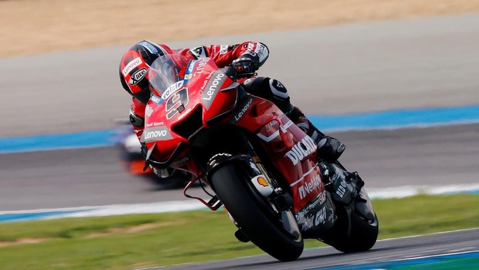 Motorcycling - MotoGP - Thailand Grand Prix - Chang International Circuit, Buriram, Thailand - October 6, 2019.  Mission Winnow Ducati Corses Danilo Petrucci in action during the race. REUTERS/Soe Zeya Tun