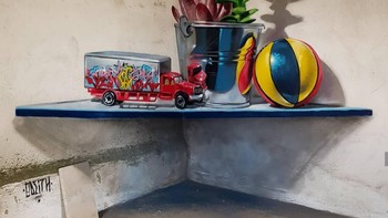 Ia keluar dari komposisinya dan membuat grafiti dengan permukaan yang berbeda sehingga menciptakan efek ilusi optik. (Foto: instagram/odeith)