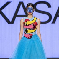 Koleksi mengangkat isu autisme yang memang menjadi perhatian khusus bagi wanita berusia 35 tahun ini. Foto: Dok. Diana Rikasari