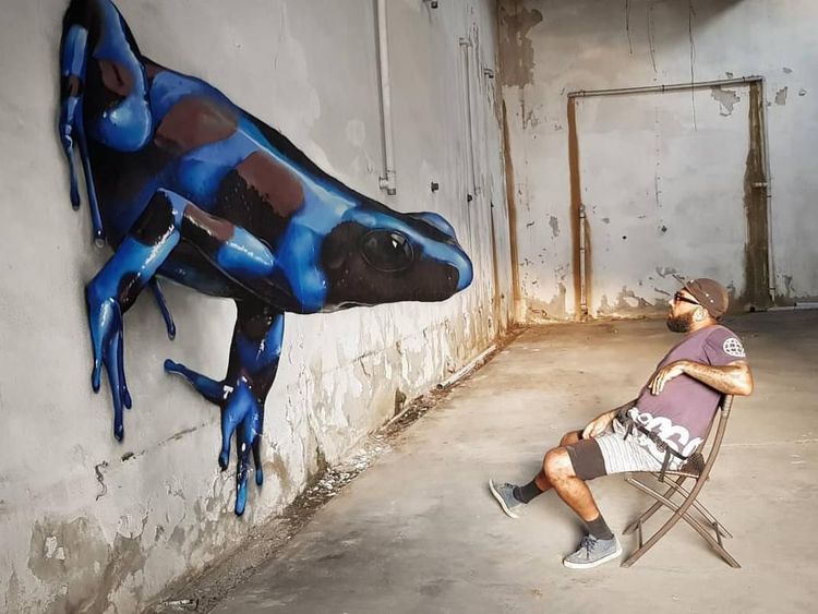 Keren! Seniman Sulap Bangunan Tua dengan Seni Grafiti 3D