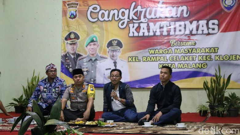 Cangrukan Kamtibmas, Upaya Polisi di Kota Malang Ciptakan Situasi Aman Cangrukan Kamtibmas, Upaya Polisi di Kota Malang Ciptakan Situasi Aman