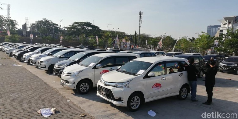 Toyota Avanza Sebangsa Makassar. Foto: Rizki Pratama Toyota Avanza Sebangsa Makassar. Foto: Rizki Pratama