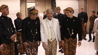 Putra pun sangat bahagia karena cintanya tak bertepuk sebelah tangan. Foto: ist.