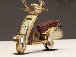 Sulap Sampah Arloji Jadi Miniatur Keren