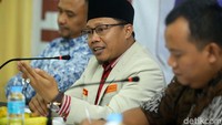 Diskusi itu membahas Proyeksi Kebijakan Pengembangan Sumber Daya Manusia pada Pemerintahan Jokowi-Maaruf Amin.