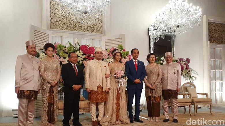 Presiden Jokowi Hadiri Pernikahan Tsamara Amany Presiden Jokowi Hadiri Pernikahan Tsamara Amany