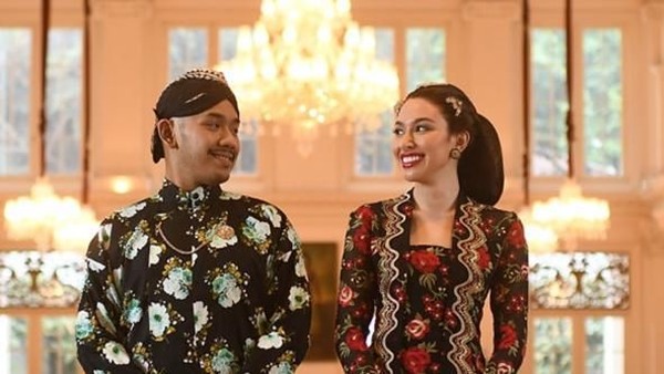 Potret Cantik 5 Menantu Cendana, Varsha Strauss sampai Della Atkins