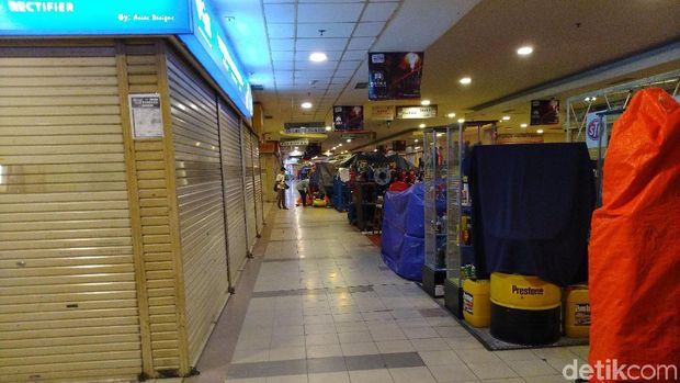 Dijaga Aparat, Begini Suasana di Glodok Jelang Pelantikan Jokowi