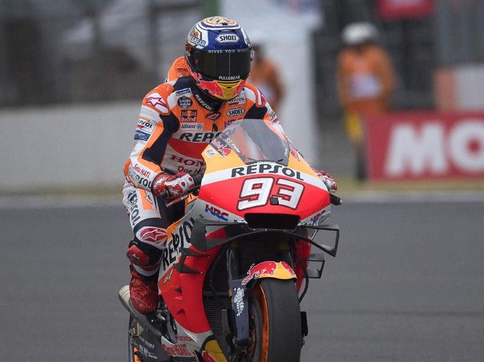 MOTEGI, JAPAN - OCTOBER 18: Marc Marquez of Spain and Repsol Honda Team  heads down a straight during the MotoGP of Japan - Free Practice at Twin Ring Motegi on October 18, 2019 in Motegi, Japan. (Photo by Mirco Lazzari gp/Getty Images)
