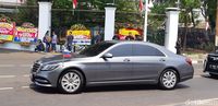 Mobil Mewah Kedubes yang Masuk Gedung DPR