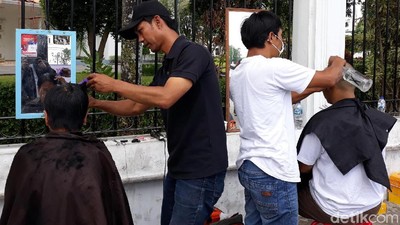 Di Titik Nol Yogya Ada Cukuran Gratis Syukuran Pelantikan Jokowi-Maruf Lho