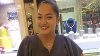 Jenny Cortez juga mengaku pernah diganggu makhluk halus di kediamannya. Foto: Instagram