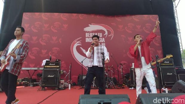 RAN di panggung perayaan pelantikan Jokowi-Ma'ruf di Patung Kuda.