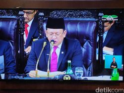 Bamsoet Puji Jokowi: Kemiskinan RI Terendah dalam Sejarah