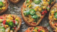Kalau suka pedas bisa ditambahkan cincangan paprika dan irisan cabai hijau sebagai topping. Foto Instagram @mayakaimalfoods