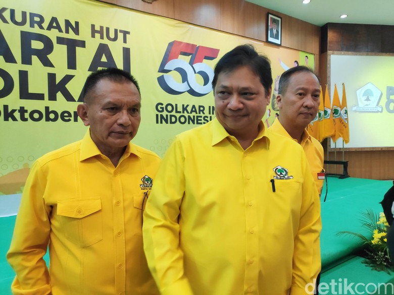 Airlangga Minta Kader Golkar Jadikan 5 Prioritas Jokowi sebagai Pedoman Airlangga Minta Kader Golkar Jadikan 5 Prioritas Jokowi sebagai Pedoman