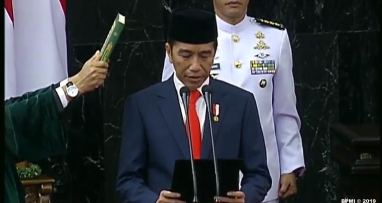 Pelantikan Digelar Sederhana, Jokowi: Menyesuaikan Situasi Pelantikan Digelar Sederhana, Jokowi: Menyesuaikan Situasi