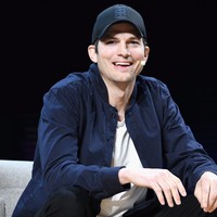Ashton Kutcher Pernah Dipecat Jadi Model Gucci karena Terlalu Gemuk