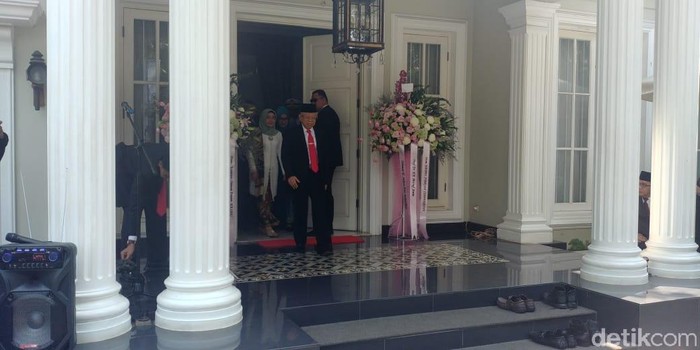 Ini Outfit Maruf Amin ke Pelantikan: Setelan Jas Lengkap Tanpa Sarung