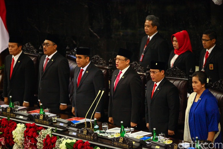 Bamsoet Dinilai Sukses Bikin Pelantikan Jokowi Jadi Pemersatu Bangsa Bamsoet Dinilai Sukses Bikin Pelantikan Jokowi Jadi Pemersatu Bangsa