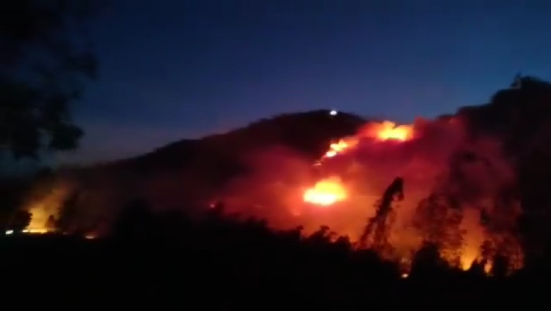 Pendaki Kirim Sinyal SOS, Petugas Cari Akses di Gn Ranti yang Terbakar Pendaki Kirim Sinyal SOS, Petugas Cari Akses di Gn Ranti yang Terbakar
