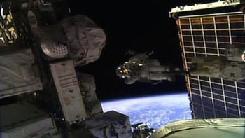 Adapun wanita pertama yang melakukan spacewalk adalah kosmonot Rusia, Svetlana Savitskaya, yang keluar dari stasiun antariksa Salyut 7 pada tahun 1984. Foto: Reuters