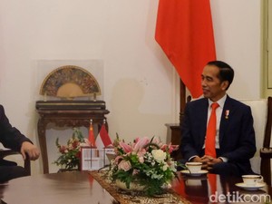 Jokowi Terima Wapres China Usai Dilantik, 3 Menteri Jilid I Masih Dampingi