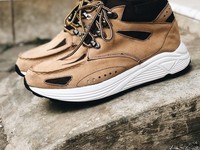 Dari Jokowi hingga Sandiaga Bikin Sneakers Lokal Booming