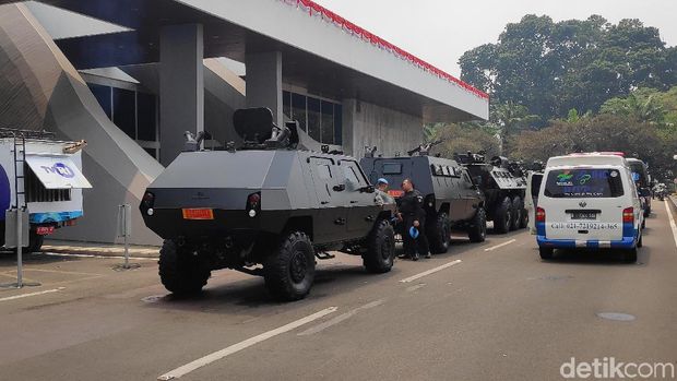 Jelang Pelantikan Jokowi, 3 Helikopter Disiagakan di Gedung DPR