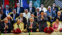 Ini momen saat para pejabat negara sahabat berkumpul di pelantikan Jokowi-Maruf.