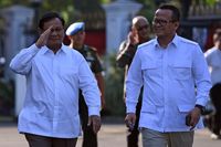 Ketua Umum Gerindra Prabowo Subianto dan Wakil Ketua Umum Gerindra Edhy Gerindra mendatangi Istana Negara, Jakarta dan diminta untuk membantu Presiden Jokowi di kabinet selanjutnya