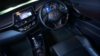 Sementara itu, konsep desain interior yang diusung adalah Sensual-Tech, penggabungan kabin yang fungsional dengan fitur yang berlimpah serta desain ergonomis demi kenyamanan pengendara dan penumpang. Foto: dok. Toyota