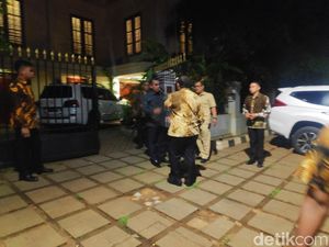 Prabowo Diminta Jadi Menhan, Elite Gerindra Kumpul di Kertanegara Malam Ini