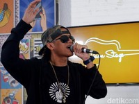 Mengantar Wahyu Selow Jalani Kencan di Harmoni