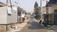 1.216 warga mengungsi akibat bencana tersebut.