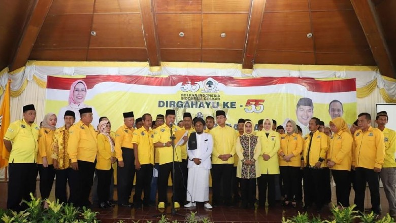 DPP Golkar Serang Sepakat Kembali Usung Ratu Tatu Jadi Calon Bupati DPP Golkar Serang Sepakat Kembali Usung Ratu Tatu Jadi Calon Bupati